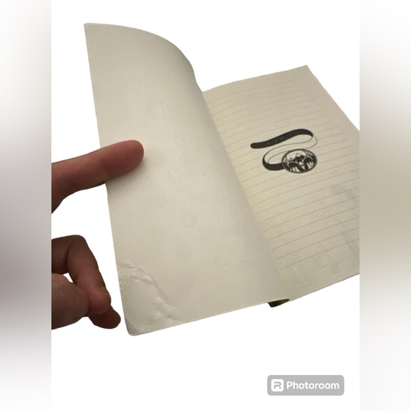 Diary of a Wimpy Kid HARD LUCK by Jeff Kinney (Softcover) - Picture 6 of 6